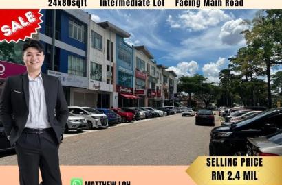 Taman Molek 3 Storey Shop Lot For Sell